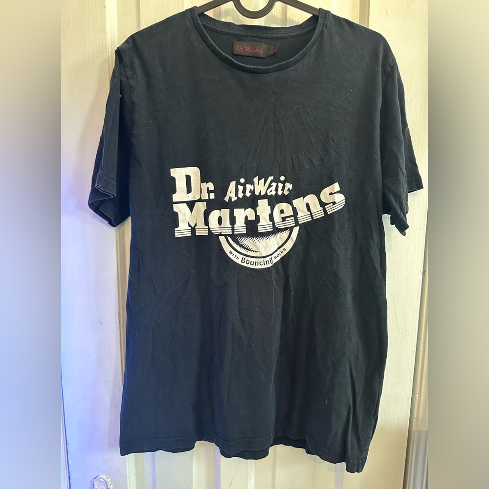 R—UNISEX T-shirt